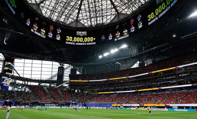 Teams warm up before the World Cup Group A soccer match between Czechia and South Africa in Atlanta, Thursday, June 18, 2026. (AP Photo/Erik S. Lesser)