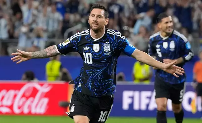 Argentina's Lionel Messi (10) celebrates scoring his side's 3rd goal during the World Cup Group J soccer match between Jordan and Argentina in Arlington, Texas, near Dallas, Saturday, June 27, 2026. (AP Photo/Tony Gutierrez)