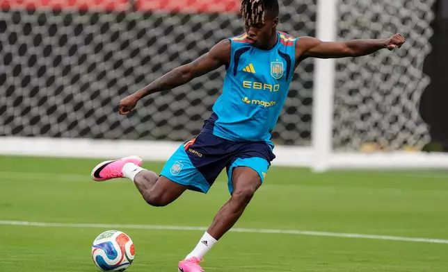 Spain's Nico Williams works out during a training session, Saturday, June 6, 2026, in Chattanooga, Tenn., ahead of the World Cup soccer tournament. (AP Photo/Mike Stewart)