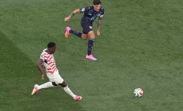 United States' Folarin Balogun scores his side's second goal against Paraguay during a World Cup Group D soccer match in Inglewood, Calif., near Los Angeles, Friday, June 12, 2026. (AP Photo/Marcio J. Sanchez)