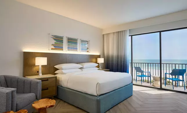All 228 guest rooms, including 80 Jr. Suites with kitchenettes, and many with beach and bay views, are renovated. Abundant natural light fills each guest room and suite, where a palette of sandy neutrals is complemented by artwork inspired by the Gulf Coast's sunsets and seascapes.