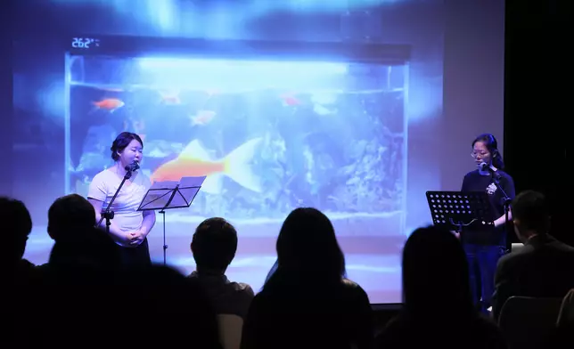 A dramatic dialogue between two MFA students. Photo by the HKU School of English
