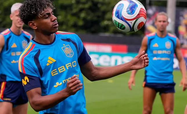 Spain's Lamine Yamal works out during a training session, Saturday, June 6, 2026, in Chattanooga, Tenn., ahead of the World Cup soccer tournament. (AP Photo/Mike Stewart)