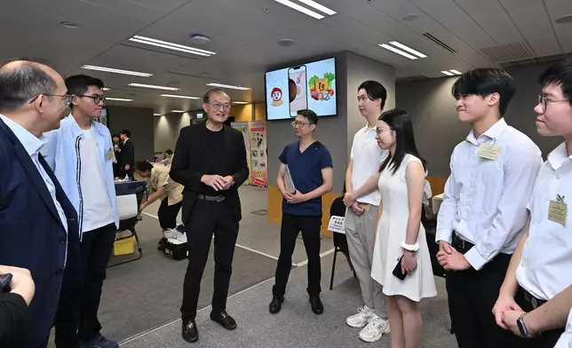 Secretary for Health supports and participates in blood donation drive at Central Government Offices  Source: HKSAR Government Press Releases