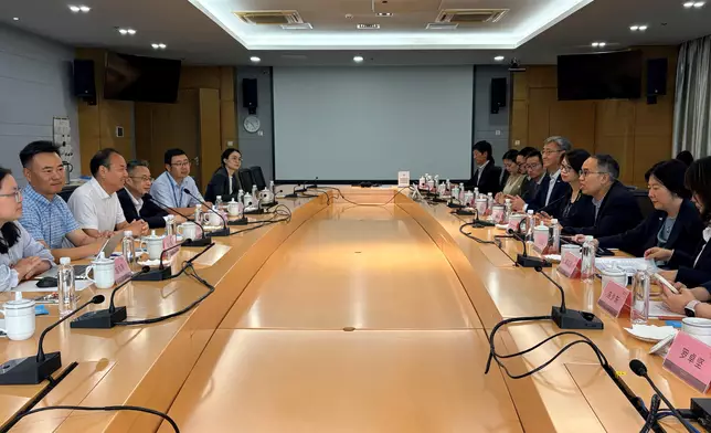 SFST and financial delegation conclude visit to Suzhou and depart for Shanghai Source: HKSAR Government Press Releases