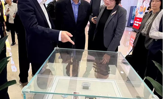 SFST and financial delegation conclude visit to Suzhou and depart for Shanghai Source: HKSAR Government Press Releases
