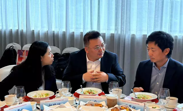 SFST and financial delegation conclude visit to Suzhou and depart for Shanghai Source: HKSAR Government Press Releases