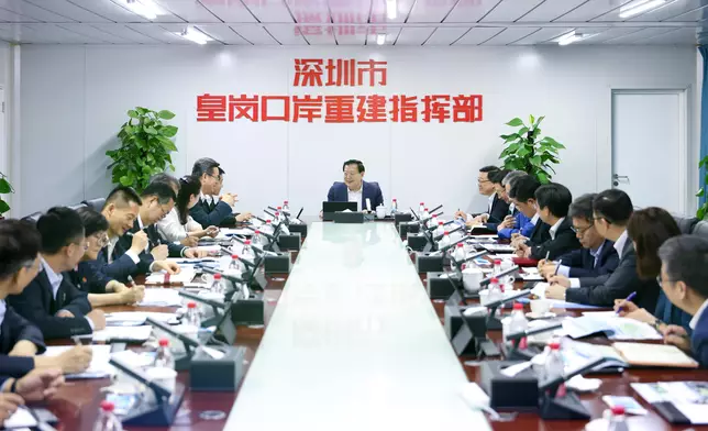 Director of Hong Kong and Macao Work Office of CPC Central Committee and Hong Kong and Macao Affairs Office of State Council Mr Xia Baolong concludes inspection visit to Hong Kong (with photos/video) Source: HKSAR Government Press Releases