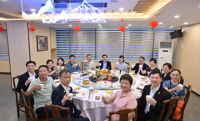 The Chief Executive, Mr John Lee, visited Hong Kong elderly people spending their retirement years in Fujian today (June 24). Photo shows Mr Lee (centre) interacting with the elderly. Source: HKSAR Government Press Releases
