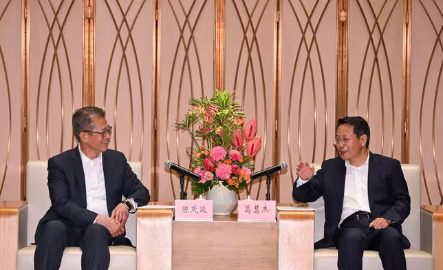 FS proceeds to Xi'an for visit Source: HKSAR Government Press Releases