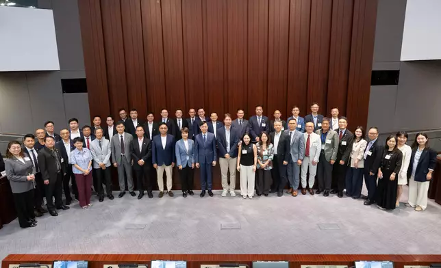 LegCo Members meet with members of Sai Kung and Central and Western District Councils Source: HKSAR Government Press Releases