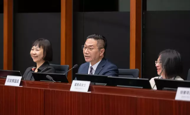 LegCo Members meet with members of Sai Kung and Central and Western District Councils Source: HKSAR Government Press Releases