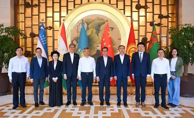 FS concludes visit to Xi'an (with photos/video) Source: HKSAR Government Press Releases