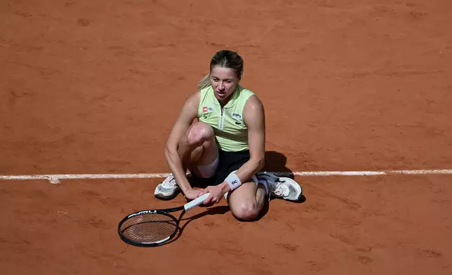 Poland's Maja Chwalinska reacts during the final tennis match against Russia's Mirra Andreeva at the French Open in Paris, Saturday, June 6, 2026. (AP Photo/Emma Da Silva)