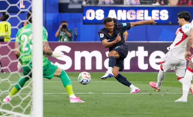 United States' Auston Trusty scores his side's opening goal during a World Cup Group D soccer match against Turkey in Inglewood, Calif., near Los Angeles, Thursday, June 25, 2026. (AP Photo/Mark J. Terrill)