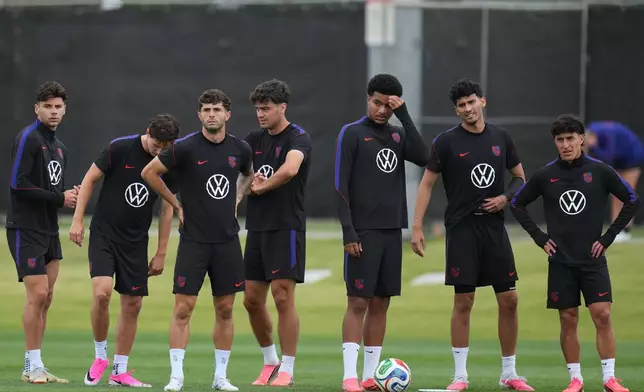 United States players attend a training session ahead of their FIFA World Cup match against Bosnia in Irvine, Calif., Monday, June 29, 2026. (AP Photo/Andre Penner)