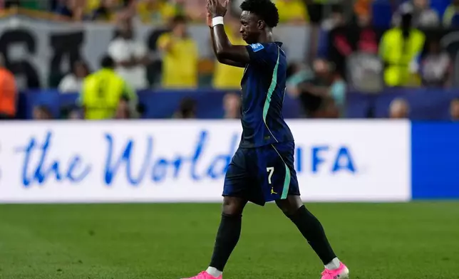 Brazil's Vinicius Junior leaves the pitch to be substituted during the World Cup Group C soccer match between Brazil and Haiti in Philadelphia, Friday, June 19, 2026. (AP Photo/Matt Slocum)
