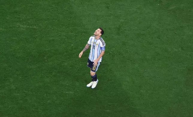 Argentina's Lionel Messi reacts after failing to score a penalty shot during the World Cup Group J soccer match between Argentina and Austria in Arlington, Texas, near Dallas, Monday, June 22, 2026. (AP Photo/Sam Hodde)