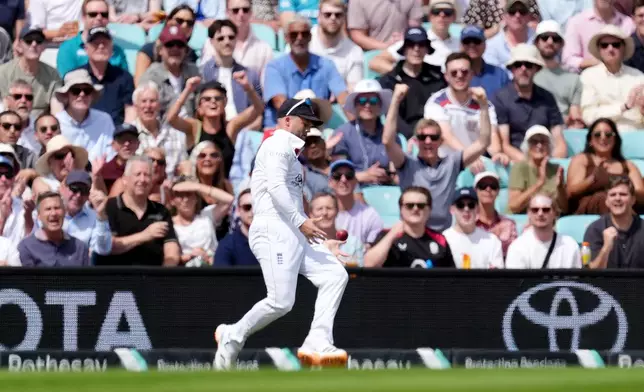 England's Ben Duckett drops the catch of New Zealand's Kyle Jamieson on day two of the second cricket test between England and New Zealand, at The Kia Oval, London, Thursday, June 18, 2026. (Ben Whitley/PA via AP)