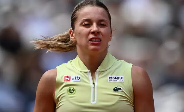 Poland's Maja Chwalinska reacts during the final tennis match against Russia's Mirra Andreeva at the French Open in Paris, Saturday, June 6, 2026. (AP Photo/Emma Da Silva)