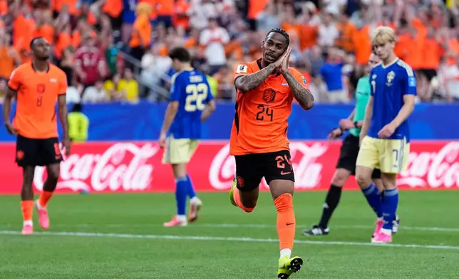 Netherlands' Crysencio Summerville celebrates after scoring his side's fifth goal during the World Cup Group F soccer match between the Netherlands and Sweden in Houston, Saturday, June 20, 2026. (AP Photo/Ashley Landis)