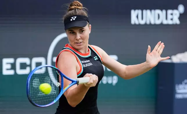 Czech Republic's Linda Noskova returns the ball as she plays against Jessica Pegula of the U.S during the final match at the WTA 500 Berlin Open tennis tournament at the Steffi Graf Stadium, in Berlin, Germany, Sunday, June 21, 2026. (AP Photo/Ebrahim Noroozi)