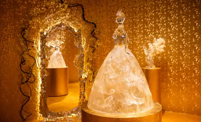 Crystalline in Radiance: GalaxyArt Illuminates the Art of Translucence