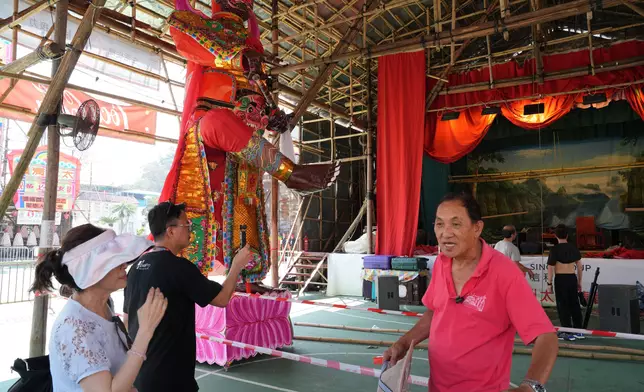 Professor Chan and her team had in‑depth exchanges with Cheung Chau residents. Photo source: Offered by the interviewee