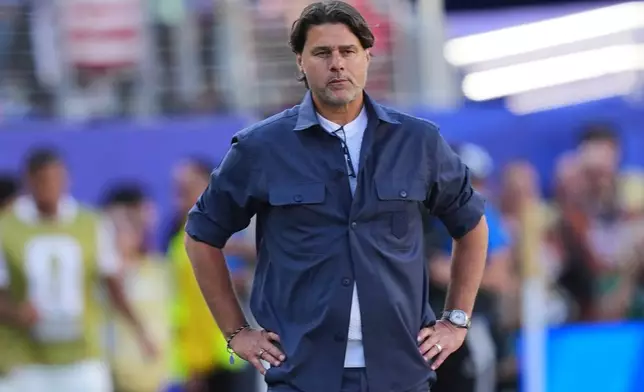 United States head coach Mauricio Pochettino reacts during the World Cup round of 32 soccer match between the United States and Bosnia in Santa Clara, Calif., near San Francisco, Wednesday, July 1, 2026. (AP Photo/Julio Cortez)