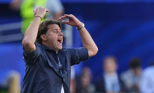 United States head coach Mauricio Pochettino reacts during the World Cup round of 32 soccer match between the United States and Bosnia in Santa Clara, Calif., near San Francisco, Wednesday, July 1, 2026. (AP Photo/Julio Cortez)