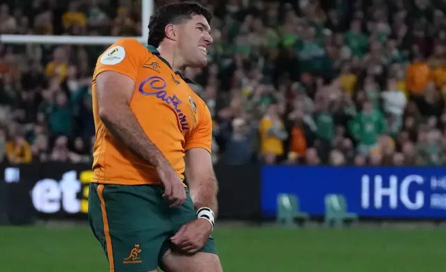 Australia's Ben Donaldson reacts as he fails to score from a penalty kick during the Nations Championship rugby international between Australia and Ireland in Sydney, Saturday July, 4, 2026. (AP Photo/Mark Baker)