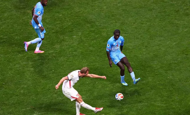 England's Harry Kane (9) scores the second goal during the World Cup round of 32 soccer match between England and Congo in Atlanta, Wednesday, July 1, 2026. (AP Photo/Colin Hubbard)