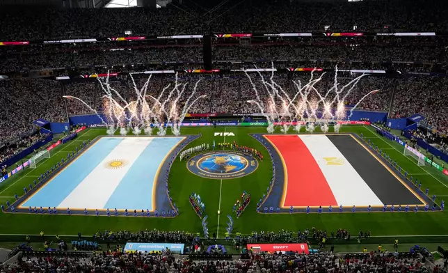 Players stand during a teams presentation before the World Cup round of 16 soccer match between Argentina and Egypt in Atlanta, Tuesday, July 7, 2026. (AP Photo/Chris Carlson)