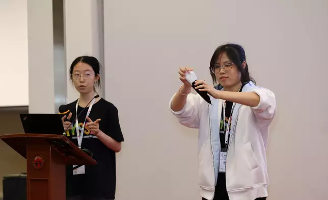 The champion team, “SenseShield”, presents their pioneering menstrual period leakage emergency system, filling a gap in the market for “post-leakage self-rescue” and dedicating themselves to eliminating women’s anxiety.
