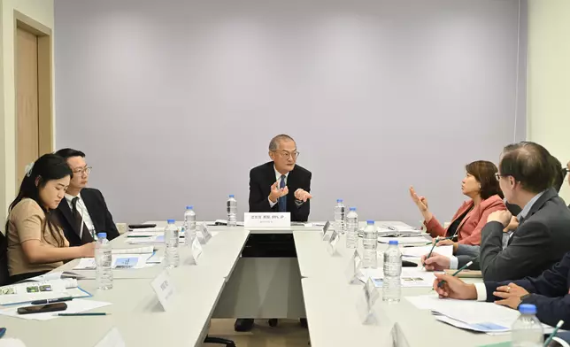 Secretary for Health visits Kwai Chung Hospital new blocks Source: HKSAR Government Press Releases