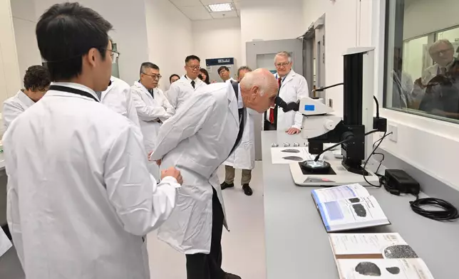 Members of International Advisory Board on Hong Kong Chinese Materia Medica Standards visit GCMTI, endorse reference standards for 16 types of commonly used Chinese Materia Medica Source: HKSAR Government Press Releases