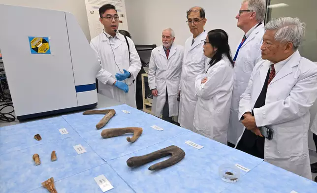 Members of International Advisory Board on Hong Kong Chinese Materia Medica Standards visit GCMTI, endorse reference standards for 16 types of commonly used Chinese Materia Medica Source: HKSAR Government Press Releases