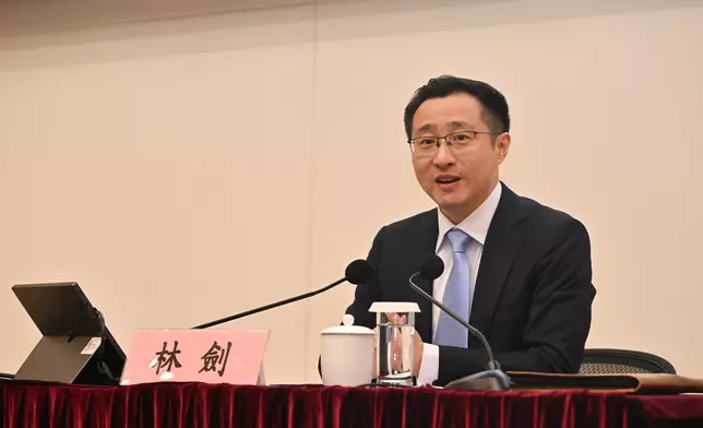 Civil Service College holds talk on "Telling Good Stories of China and Enhancing the Country's Soft Power" Source: HKSAR Government Press Releases