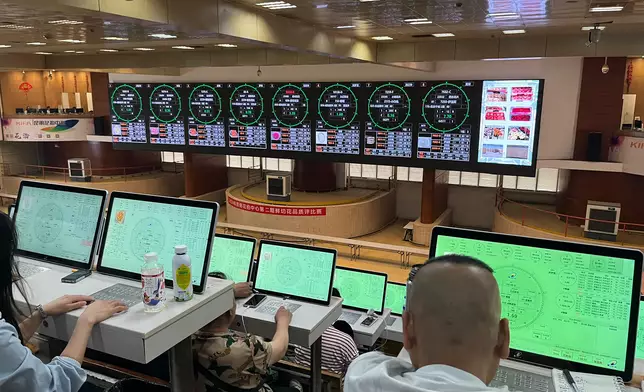 The Kunming International Flora Auction Trading Center, Photo by Bastille Post