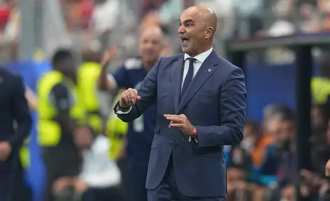 Portugal head coach Roberto Martinez reacts during the World Cup round of 16 soccer match between Portugal and Spain in Arlington, Texas, near Dallas, Monday, July 6, 2026. (AP Photo/Julio Cortez)