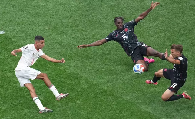 Morocco's Azzedine Ounahi (8) scores second goalduring the World Cup round of 16 soccer match between Canada and Morocco in Houston, Saturday, July 4, 2026. (AP Photo/Eric Smith