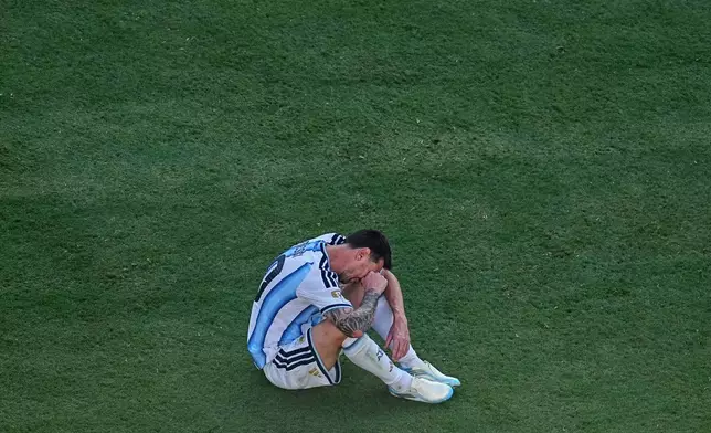 Argentina's Lionel Messi (10) reacts after the World Cup final soccer match between Spain and Argentina in East Rutherford, N.J., near New York, Sunday, July 19, 2026. (AP Photo/Matt Rourke)