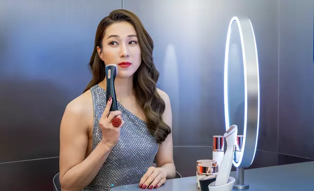 TELOSIN Introduces "The Dual Transformation," Pairing Y PRO Red and Y PRO Blue with the New Lumiactive Collection