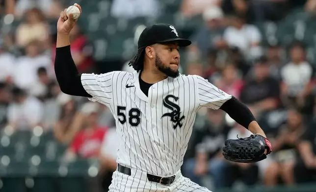 Chicago White Sox starting pitcher Luis Castillo throws against the Cincinnati Reds during the first inning of a baseball game in Chicago, Wednesday, Aug. 12, 2026. (AP Photo/Nam Y. Huh)