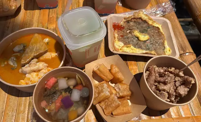 The park offers Minnan specialities and snacks for purchase, along with plenty of photo‑worthy moments. Photo by Bastille Post