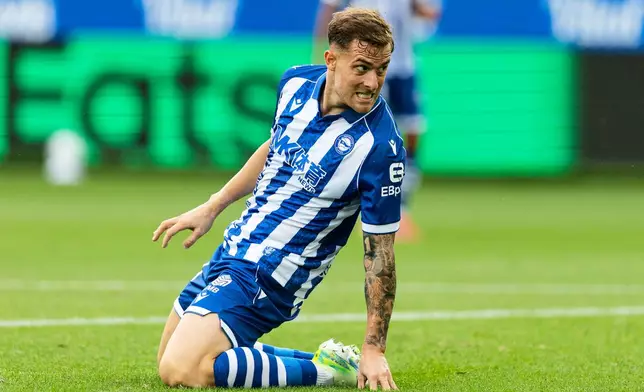 Deportivo Alavés player Toni Martinez reacts during a Spanish La Liga soccer match against Getafe at Mendizorrotza Stadium in Vitoria, Spain, Saturday, Aug. 15, 2026. (AP Photo/Pablo Garcia)