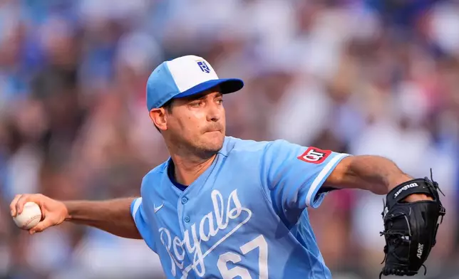 Kansas City Royals starting pitcher Seth Lugo throws during the first inning of a baseball game against the Chicago Cubs, Saturday, Aug. 8, 2026, in Kansas City, Mo. (AP Photo/Charlie Riedel)