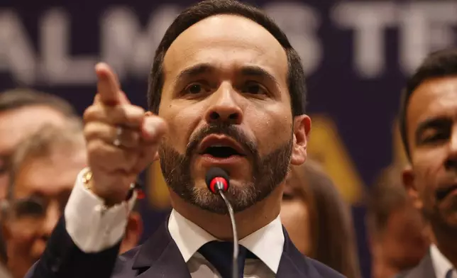 Colombia's President-elect Abelardo de la Espriella speaks during a press conference in Bogota, Colombia, Thursday, July 30, 2026. (AP Photo/John Vizcaino)
