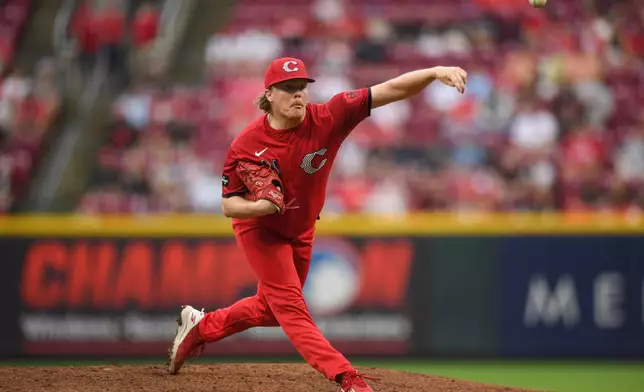 Cincinnati Reds' Andrew Abbott pitches during the second inning of a baseball game against the Pittsburgh Pirates in Cincinnati, Saturday, Aug. 1, 2026. (AP Photo/Tanner Pearson)
