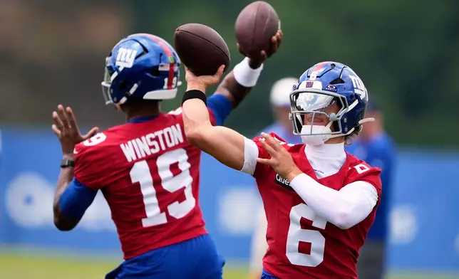 New York Giants quarterback Jaxson Dart practices during an NFL football training camp, Wednesday, July 29, 2026, in White Sulphur Springs, W.Va. (AP Photo/Chris Carlson)